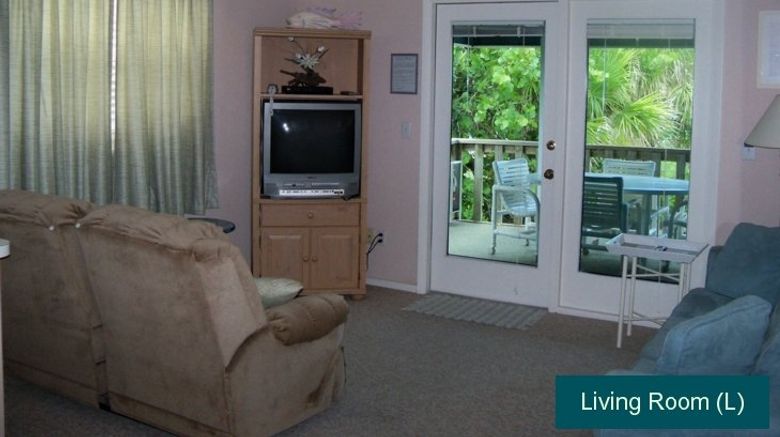 <b>Seafarer Beach Resort Suite</b>