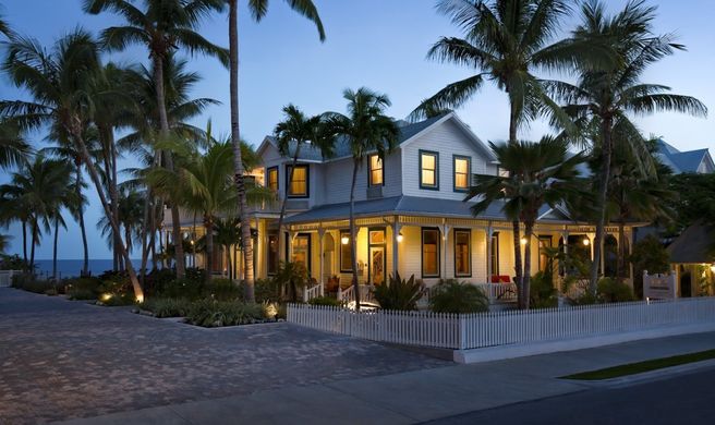 La Mer and Dewey House Exterior