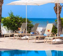 La Mer and Dewey House Pool
