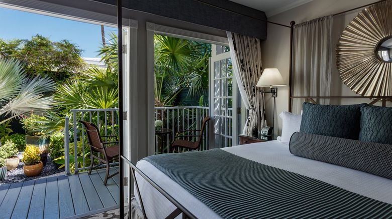<b>La Mer and Dewey House Room</b> <b>La Mer and Dewey House Room</b>