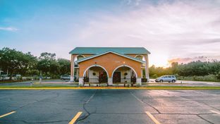 Shining Light Inn & Suites