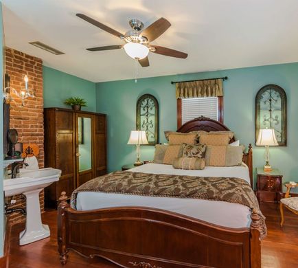 Carriage Way B & B Room