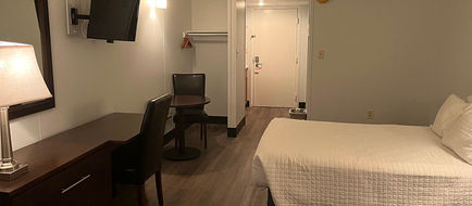 Fenwick Islander Motel Room