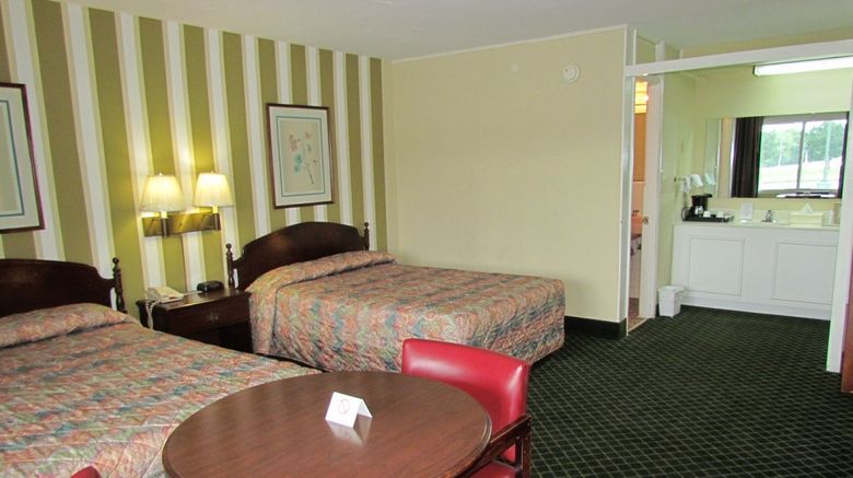 <b>Colony House Motor Lodge Room</b>