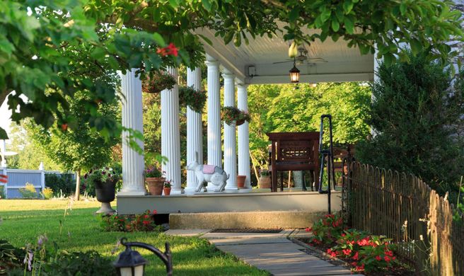 L'Auberge Provencale Bed and Breakfast Exterior