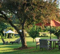 L'Auberge Provencale Bed and Breakfast Exterior