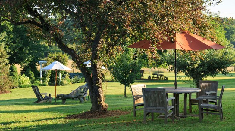 <b>L'Auberge Provencale Bed and Breakfast Exterior</b>