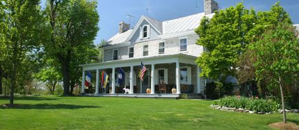 L'Auberge Provencale Bed and Breakfast Exterior