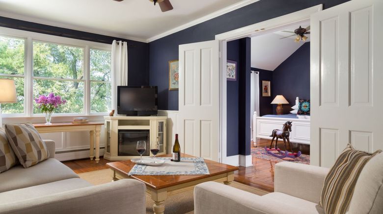 <b>L'Auberge Provencale Bed and Breakfast Suite</b>