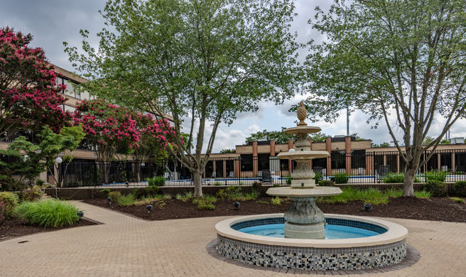Solomons Inn Resort and Marina Exterior