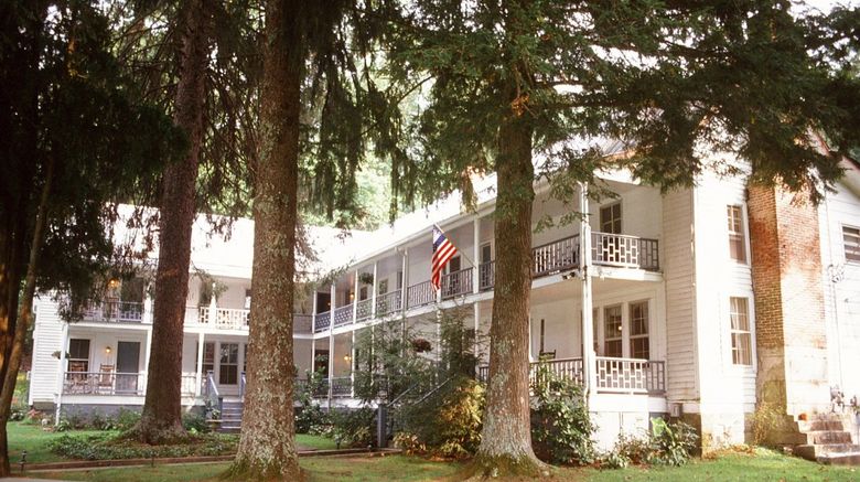 <b>The York House Inn Exterior</b>
