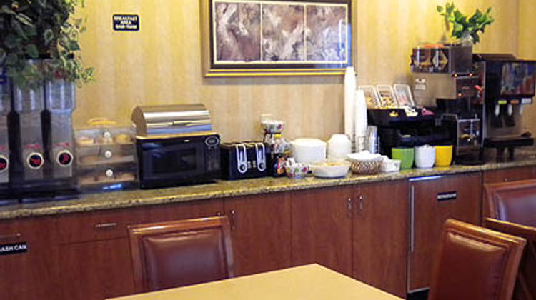 First Heritage Inn Rantoul Lobby