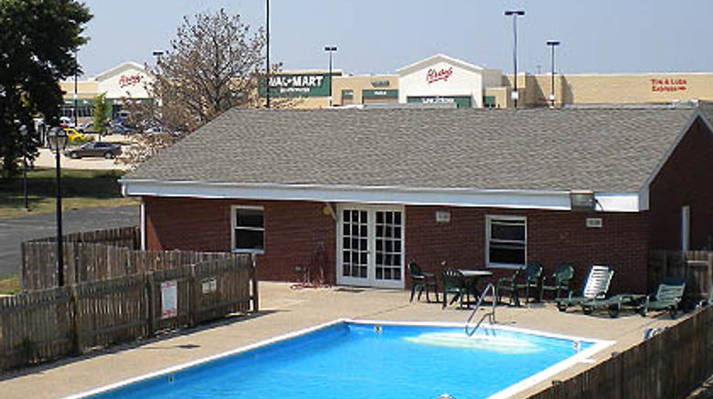 <b>First Heritage Inn Rantoul Pool</b>