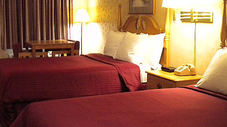 First Heritage Inn Rantoul Room