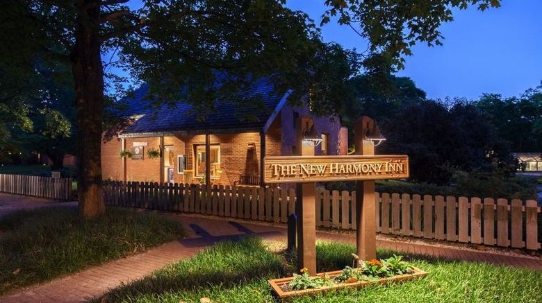 <b>New Harmony Inn Resort & Conference Cntr Exterior</b>