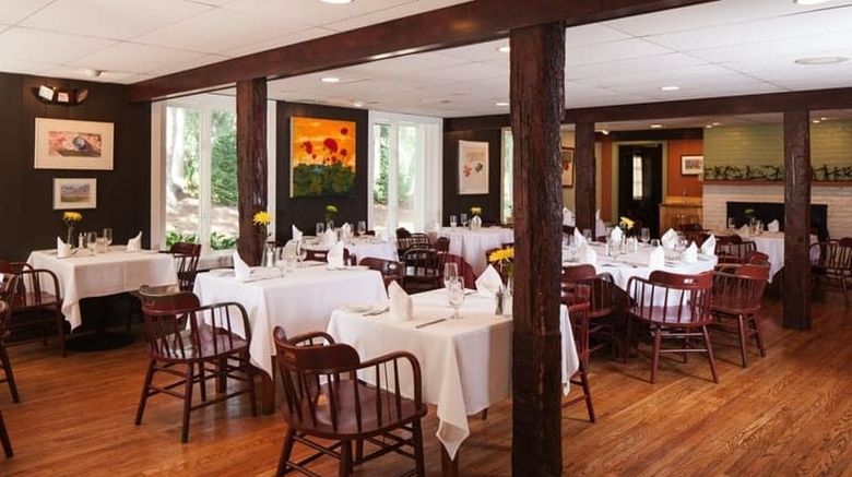 <b>New Harmony Inn Resort & Conference Cntr Restaurant</b>