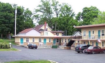 Economy Inn Cadillac