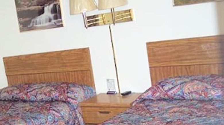 <b>Economy Inn Cadillac Room</b>