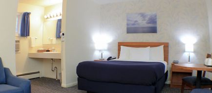 Cedar Motor Inn Room