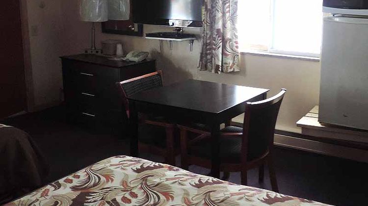 Gratiot View Motel Room