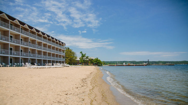 <b>Bayshore Resort Beach</b>