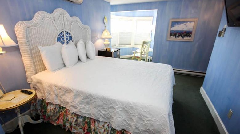 <b>Metivier Inn Room</b>