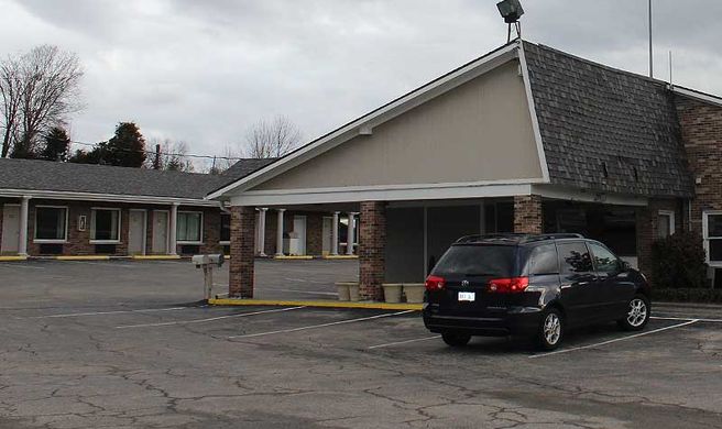 Sunrise Inn Williamstown Exterior