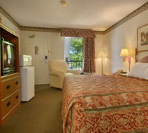 Days Inn & Suites Collierville Room