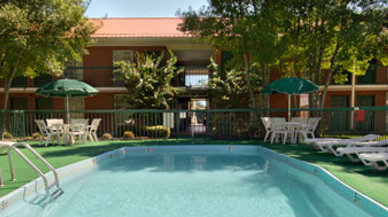 <b>Days Inn & Suites Collierville Spa</b>
