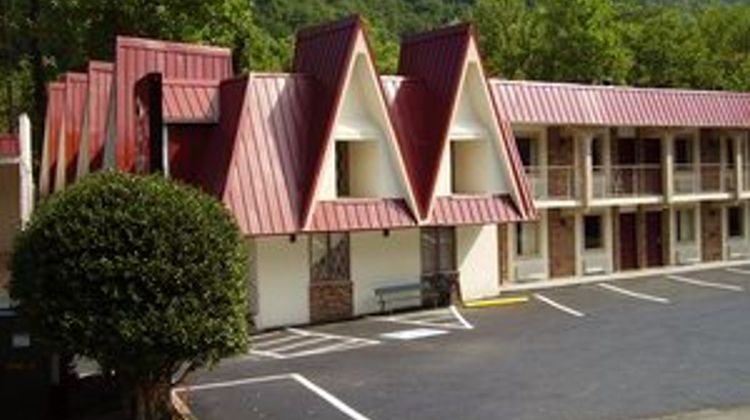Motel 6 Gatlinburg Exterior