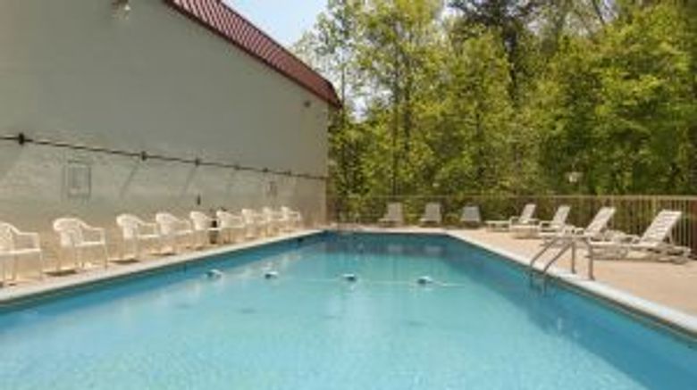 <b>Motel 6 Gatlinburg Pool</b>