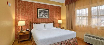 Bearskin Lodge On the River Room