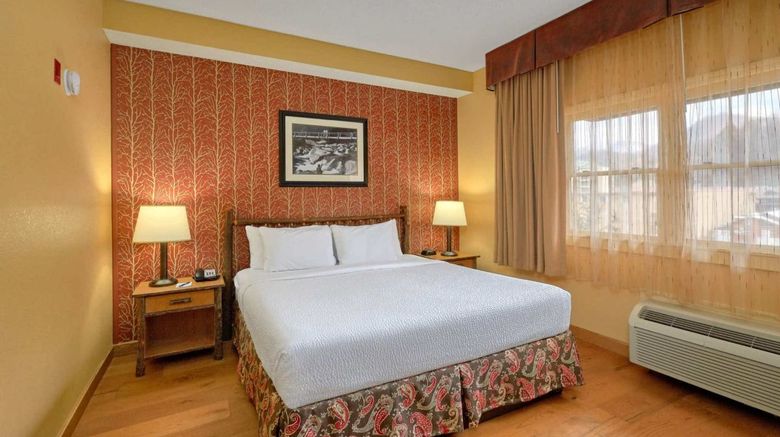 <b>Bearskin Lodge On the River Room</b>
