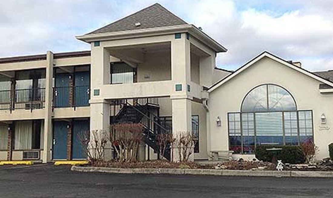 Inn of Loudon Exterior