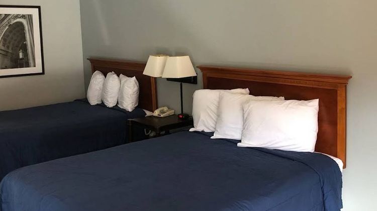 Springfield Inn TN Room