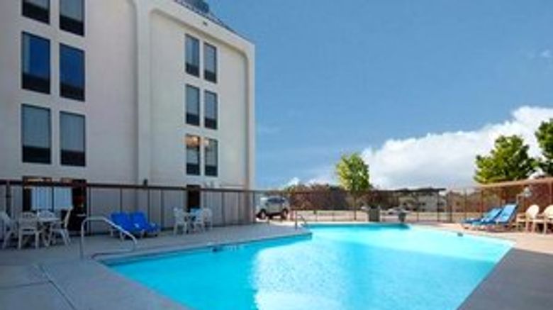 <b>New Victorian Inn & Suites Omaha Pool</b>