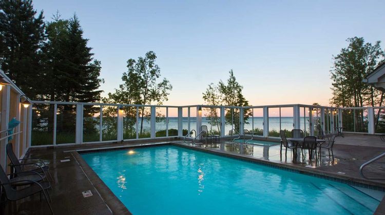 Bluefin Bay on Lake Superior Pool