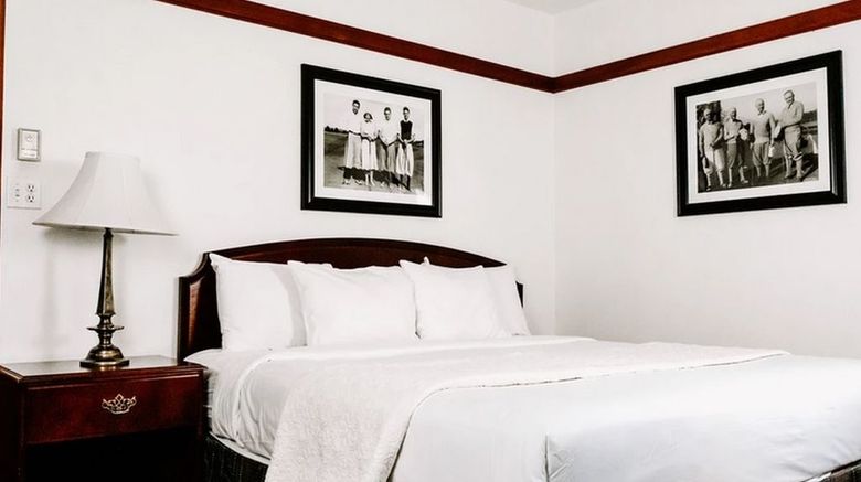 <b>Maxwelton Braes Golf Resort Room</b>