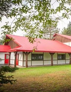 Lumberjack Inn