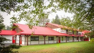 Lumberjack Inn