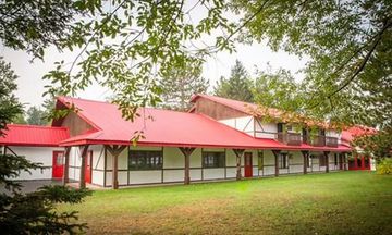 Lumberjack Inn