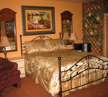 Flamingo Motel Room
