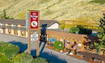 Elk Refuge Inn