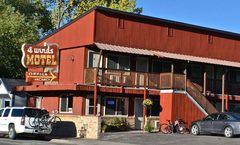 4 Winds Motel