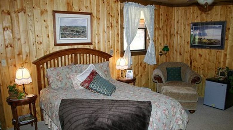 <b>North Fork Ranch Room</b>