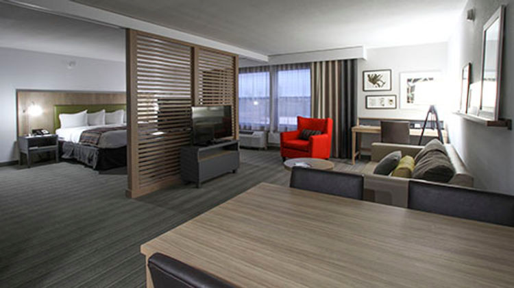 GreenTree Inn & Suites, Phoenix Airport Suite