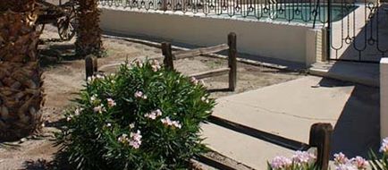 Hwy Express Inn & Suites Pool