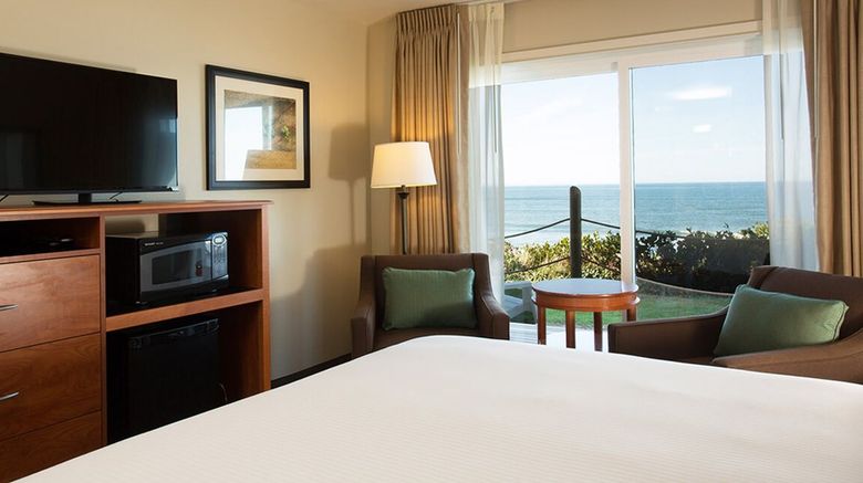 <b>Pelican Shores Inn Room</b>