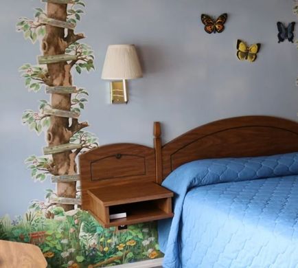 Motel Trees Room