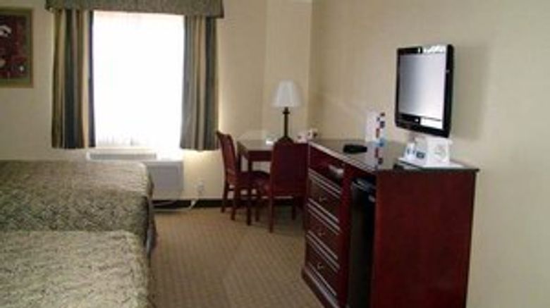 <b>Howard Johnson Inn and Suites Reseda Room</b>